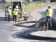 Hapa të detajuara për instalimin dhe përgatitjen e kablës optike të varrosur.