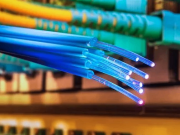 Udhëzim i përgjithshëm për kablën optike të varrosur: Veçoritë, instalimi, mirëmbajtje dhe aplikimet